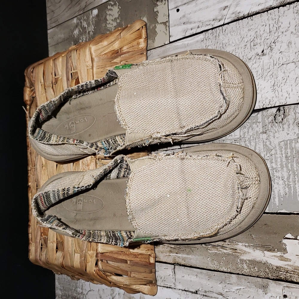 Sanuk Donna slip on shoes size 7